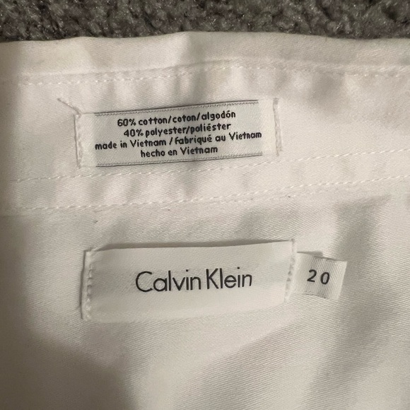 Men’s collared button down - Picture 2 of 3